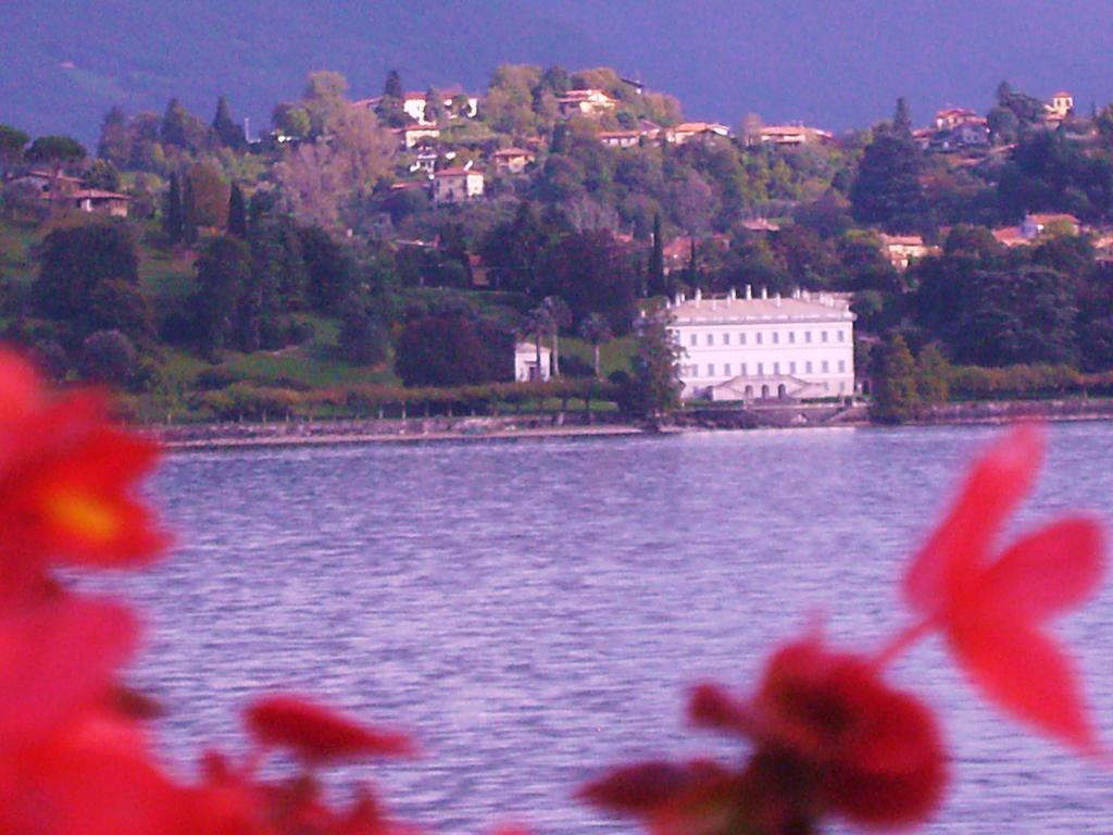 Charming Glicine And Azalea House Art And Colour With Lakeview Cadenabbia Zimmer foto